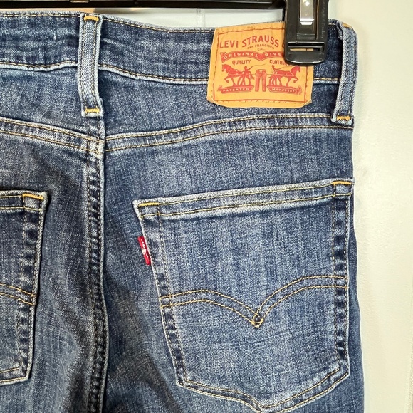 Levi's 725 High Rise Boot cut Women's Jeans sz 26 Classic Casual Comfort & Fit - Picture 7 of 16